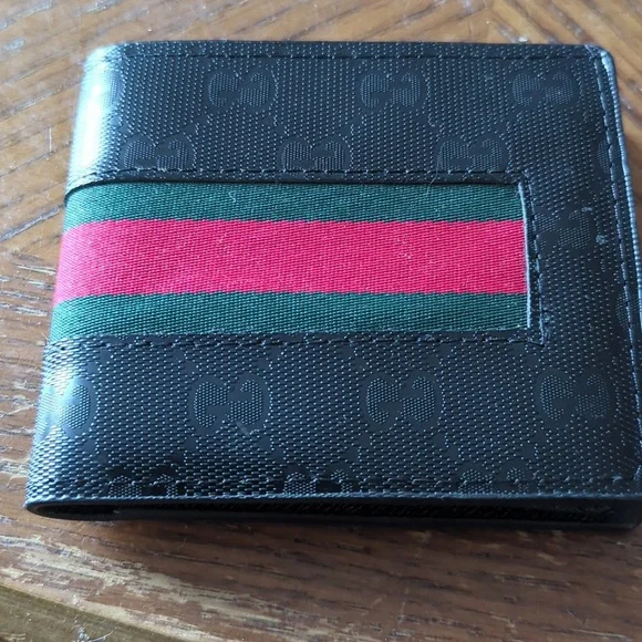 Gucci Wallet - Picture 1 of 2